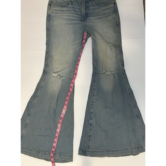 Wrangler Women's Retro High Rise Trumpet Flare Stretch Distressed Jeans 26x30 - Picture 4 of 6